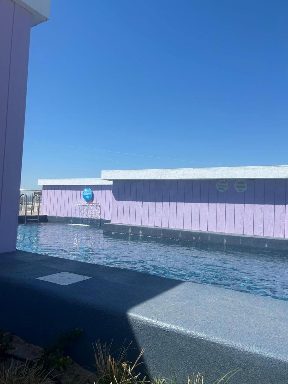 Marina Club Luxury Private Studio With Pool And Incredible Views غيبرالتار المظهر الخارجي الصورة